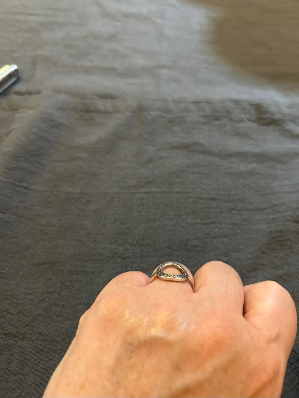 Beautiful Lois Hill 925 circle ring sz 7 - Picture 8 of 8